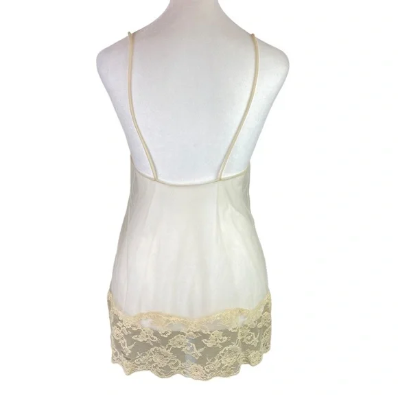 Vintage Vanity Fair lace and nylon nightie with sleeveless matching robe… - Picture 4 of 14